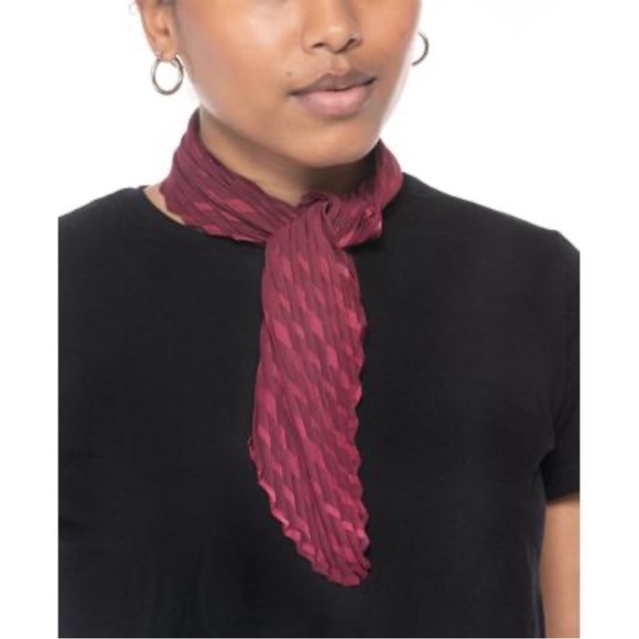 NWT Macy’s INC Neck Scarf Pleated Maroon/Wine/Burgundy - Picture 3 of 6